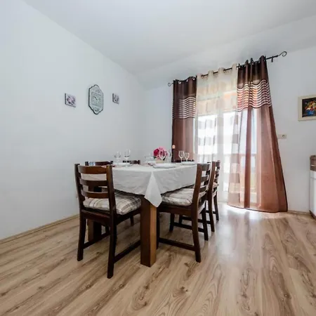 Apartment Scerbe Gordana & Miljenko Rab - One Bedroom With Terrace 3 *
